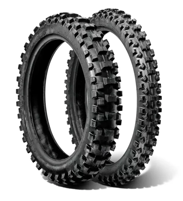 Neumaticos de motocross intermedios (Medium) marca PLEWS TYRES